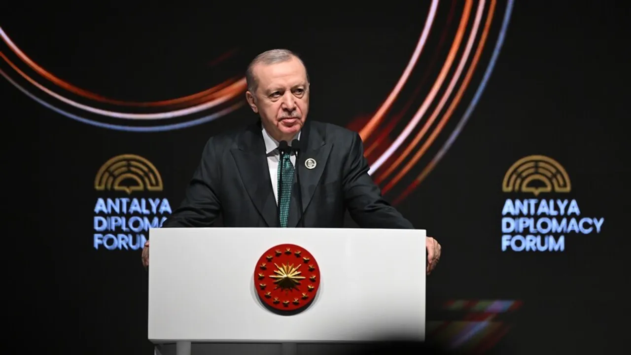 Erdoğan warnt vor globaler „Richtungskrise“ und fordert stärkere Diplomatie