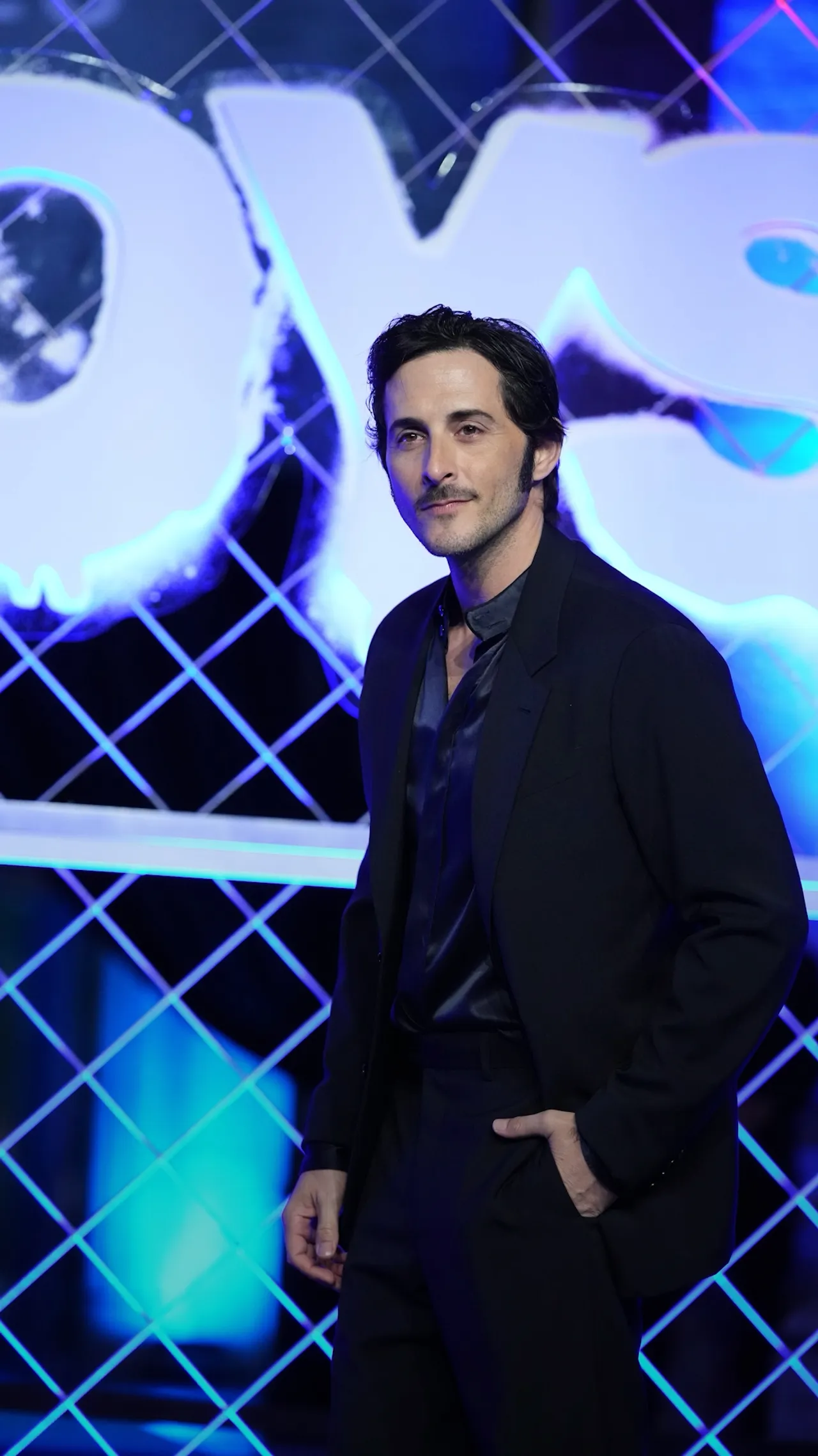 Aktor asal Israel yang merupakan mantan tentara menjadi sasaran serangan