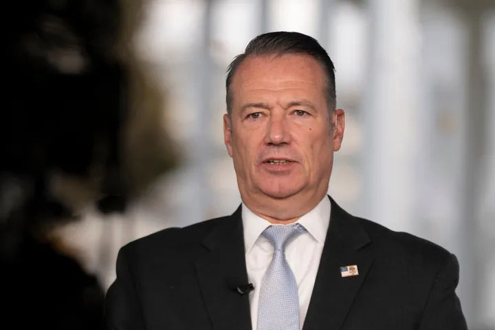 Директорот на американската ИЦЕ се повлекува, ќе ја напушти агенцијата на крајот на мај