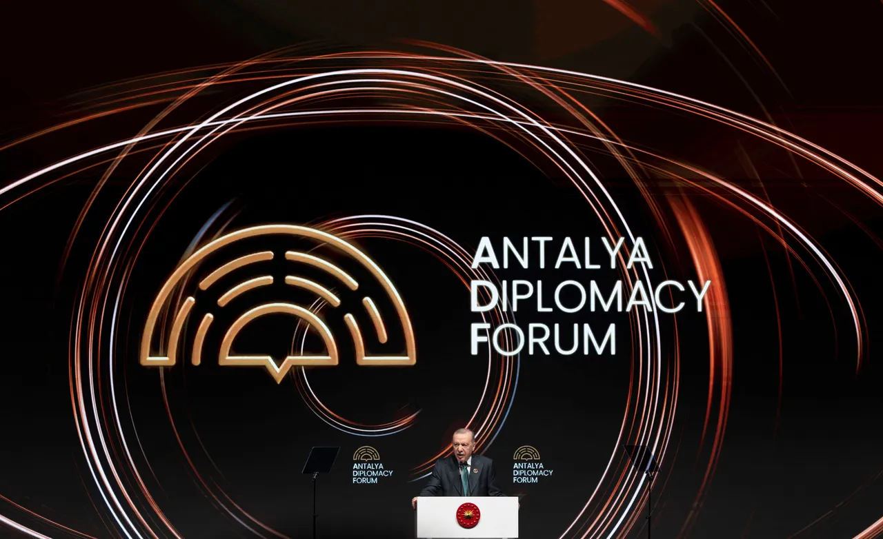 Foro Diplomático de Antalya: cómo Türkiye forja el multilateralismo ante un mundo incierto y volátil
