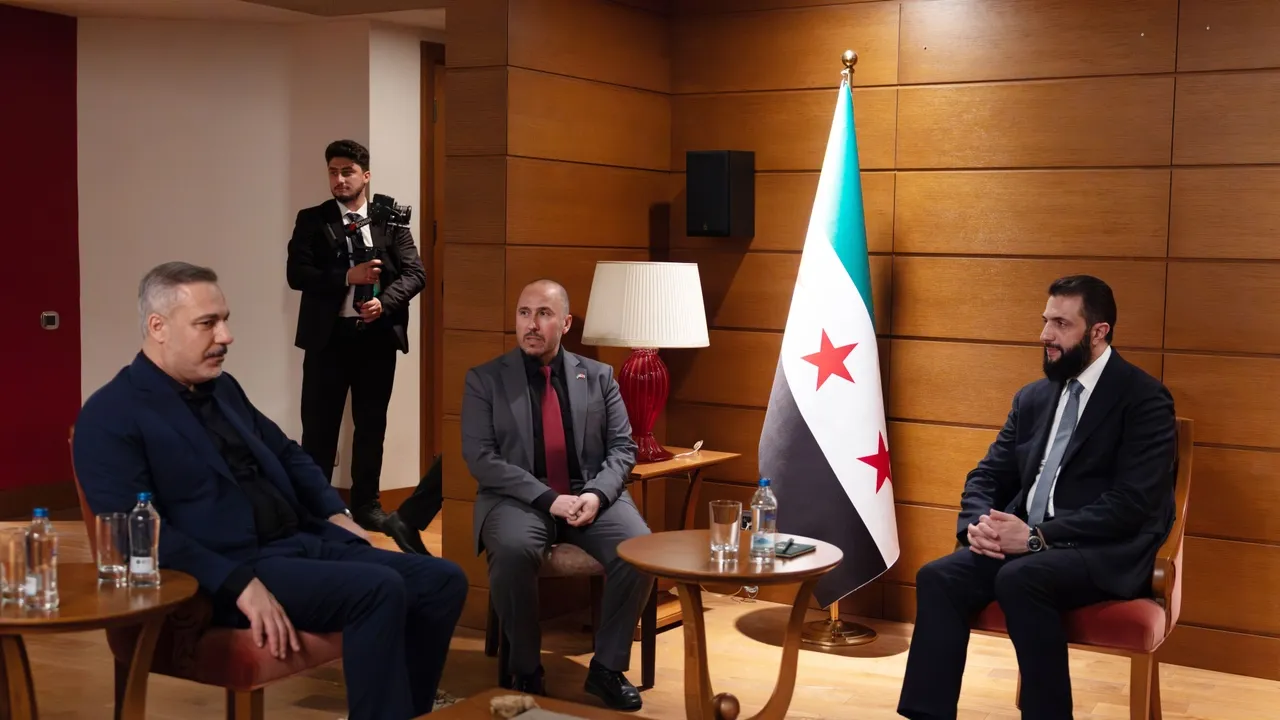 Түркия Сыртқы істер министрі мен Сирия президенті кездесті