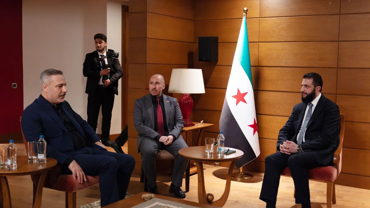 دیدار فیدان و الشرع در آنتالیا پیش از آغاز مجمع دیپلماسی