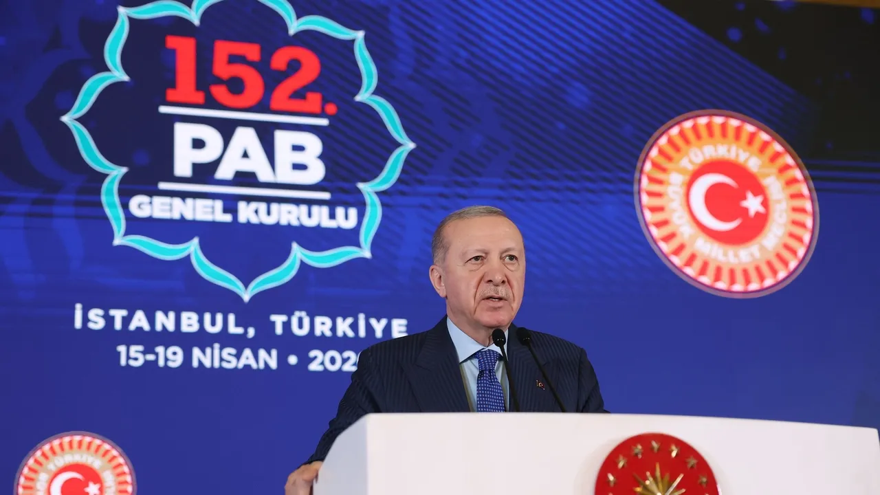 Erdogan: "Atores regionais são essenciais para a paz e segurança"