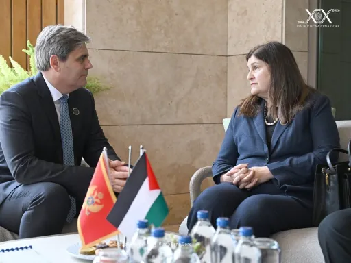 Zv.kryeministri i Malit të Zi takon kryediplomaten palestineze në Forumin e Diplomacisë së Antalyas