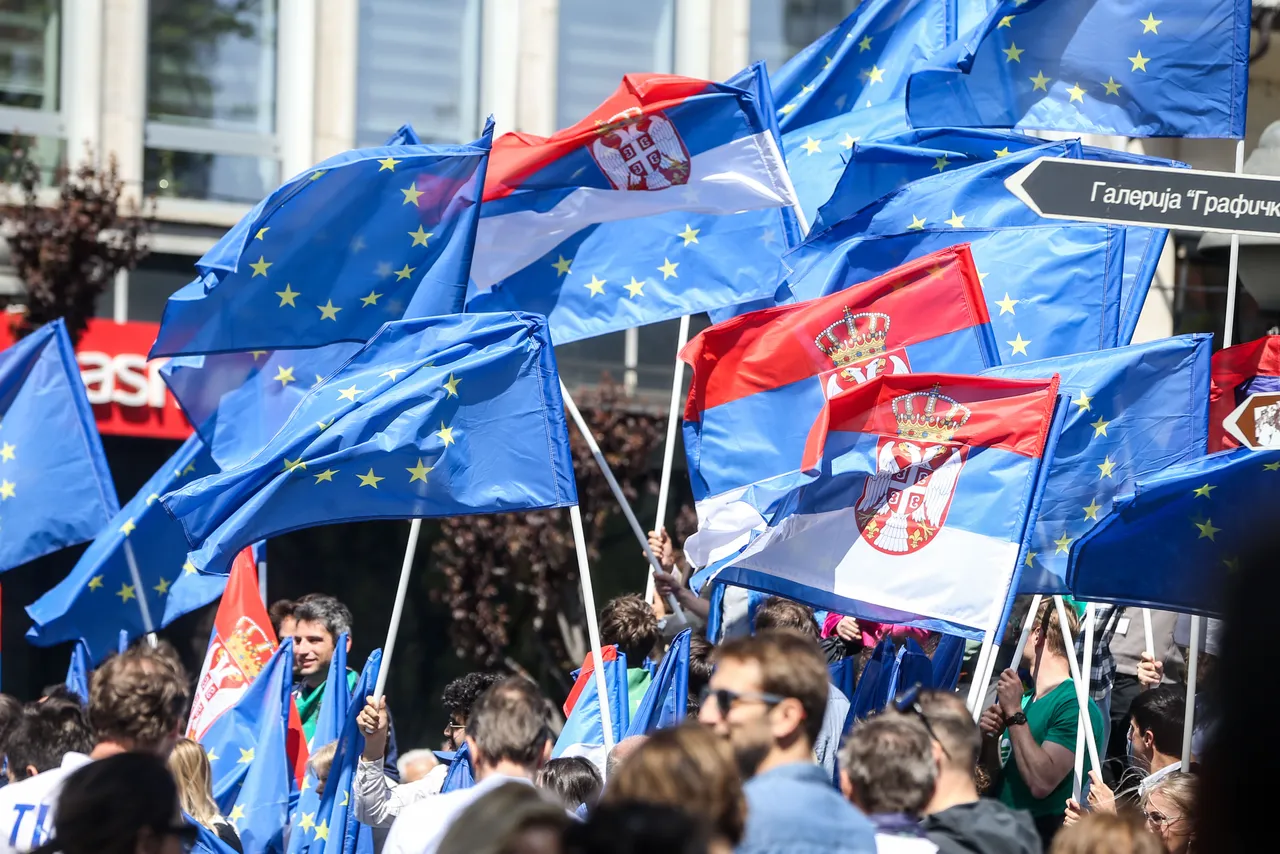 U Beogradu održan mirni skup Foruma mladih Evropskog pokreta u Srbiji