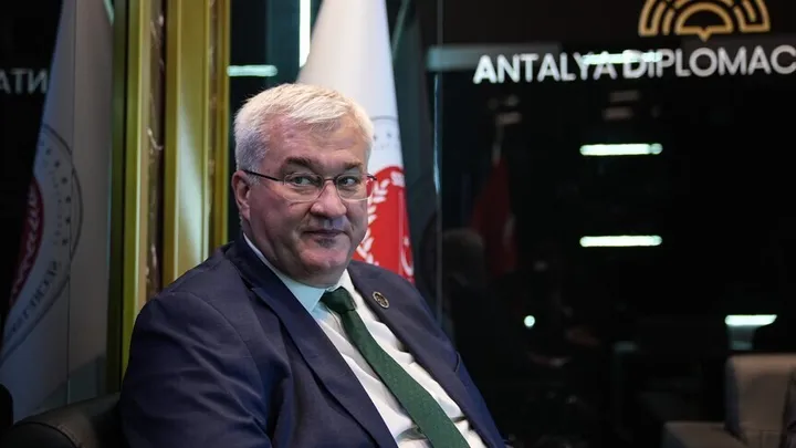 Ukrajinski ministar vanjskih poslova: Zelenski spreman za sastanak s Putinom u Istanbulu