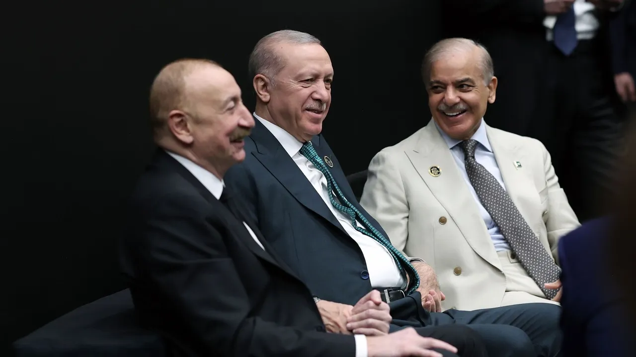 Sharif quitte Antalya en saluant l’accueil d’Erdogan et en appelant à renforcer les liens