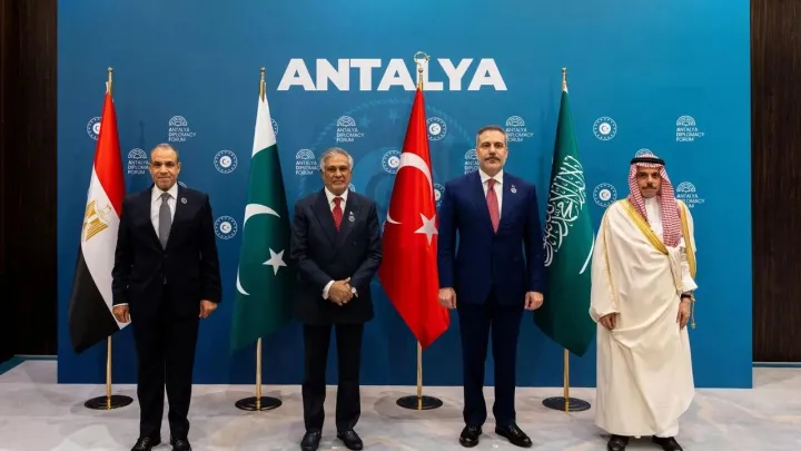 دیدار فیدان با وزیران امور خارجه مصر، پاکستان و عربستان سعودی در حاشیه مجمع دیپلماسی آنتالیا