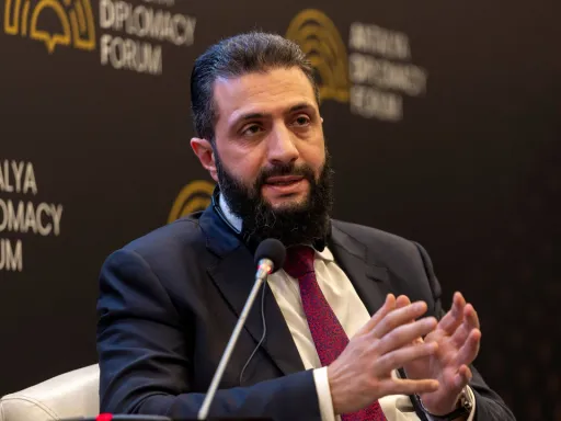 Síria procura um acordo de segurança que garanta a retirada de Israel para as fronteiras de 1974