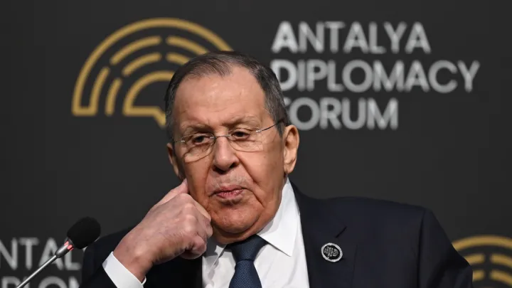 Лавров: Россия «положительно» оценивает проведение переговоров по Украине в Стамбуле