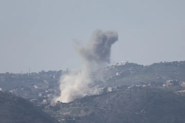 Israeli soldier killed, nine wounded in south Lebanon