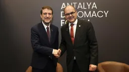 Kryediplomati i Shqipërisë, Hoxha: Mbështesim fuqishëm sovranitetin territorial të BeH-së