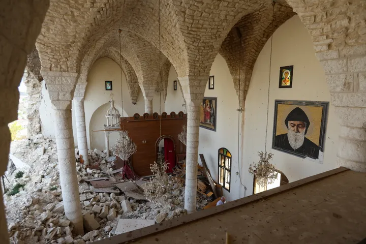 Outrage as Israeli soldier filmed using jackhammer to smash Jesus statue in southern Lebanon