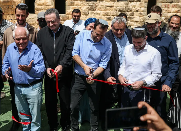 وسط تصاعد عمليات هدم منازل الفلسطينيين بالضفة.. 626 قضية انتهاك بحق الأسرى بعهد بن غفير