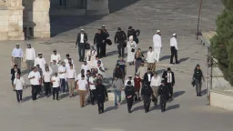 یورش ده‌ها شهرک‌نشین اسرائیلی به مسجدالاقصی تحت حفاظت پلیس