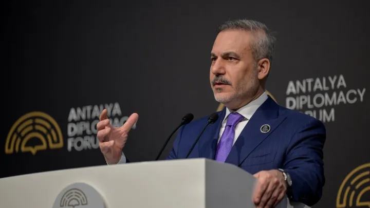 Fidan: "Törkiyä diplomatik rolen kiñäytä"