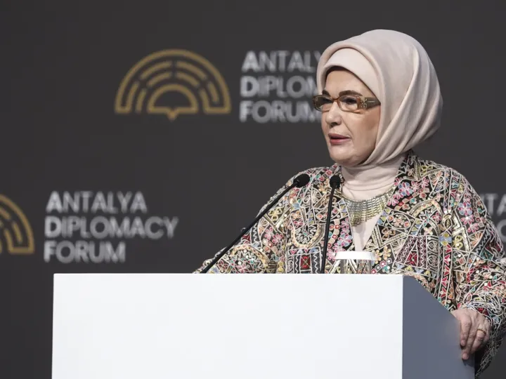 Primeira-dama participa no painel 'Um Coração para a Palestina' no Fórum de Diplomacia de Antália
