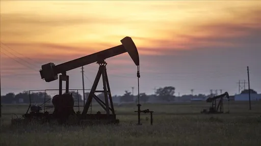 Çmimet e naftës u rritën mbi gjashtë për qind pas kërcënimit të Trumpit ndaj Iranit