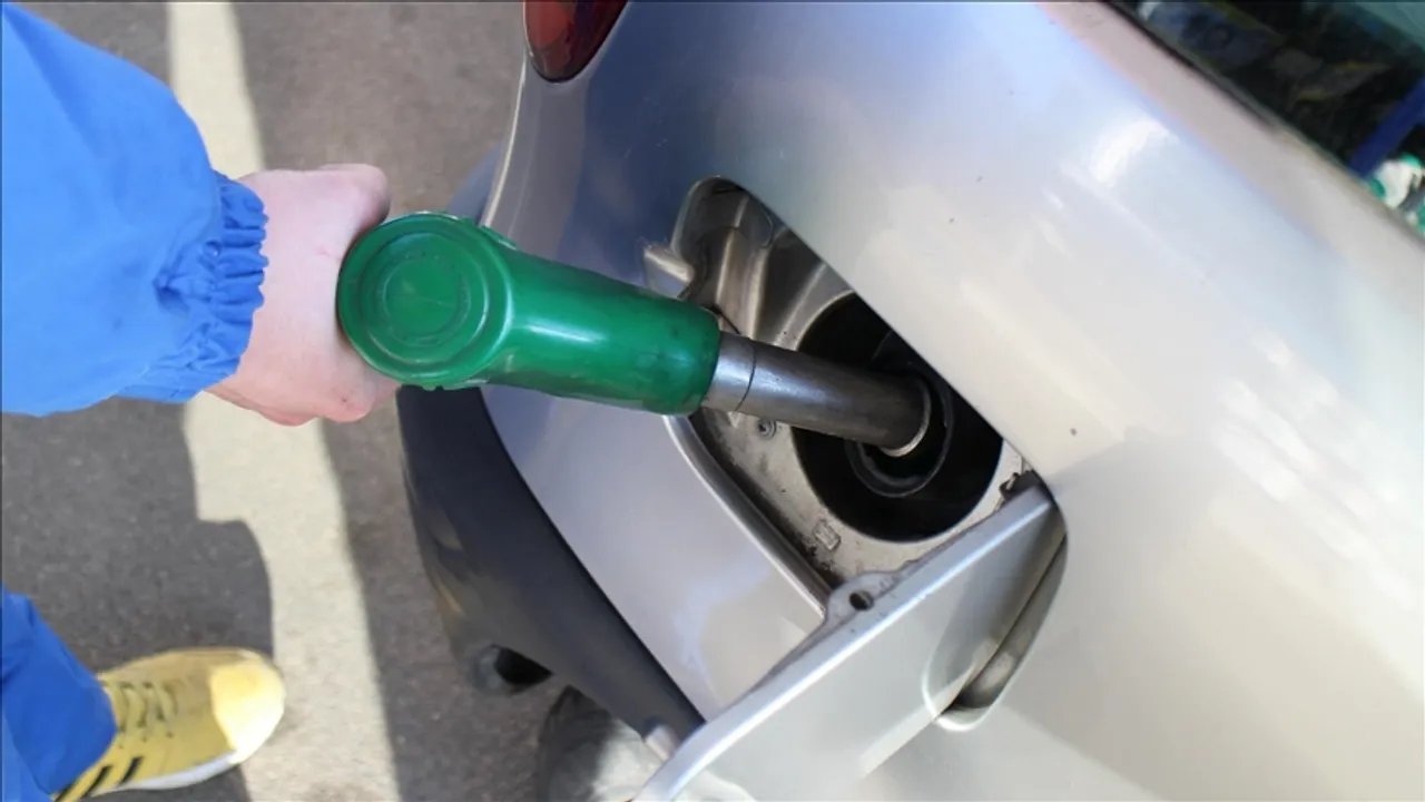 Vlada Srbije do 2. maja produžila zabranu izvoza nafte i naftnih derivata