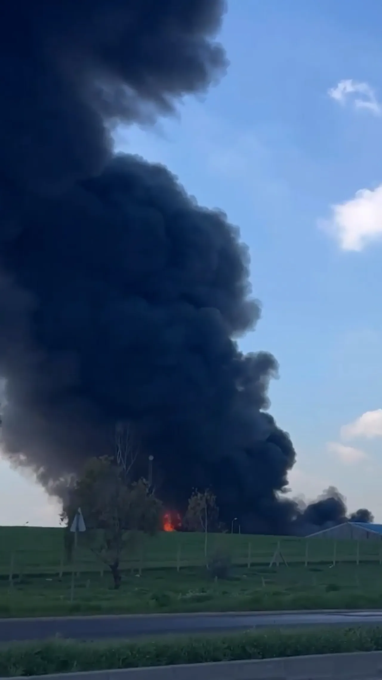 Serangan drone picu kebakaran besar di kilang minyak Inggris di Erbil