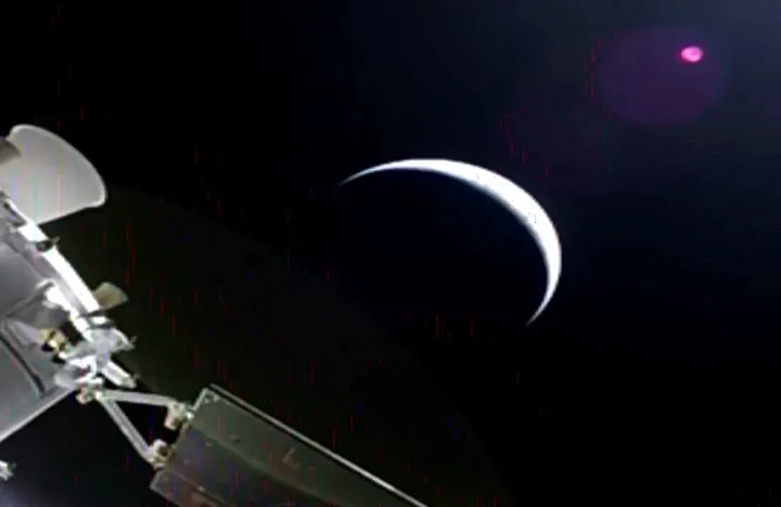 Астронаутите од Артемис II се упатија кон Месечината откако се одвоија од орбитата на Земјата