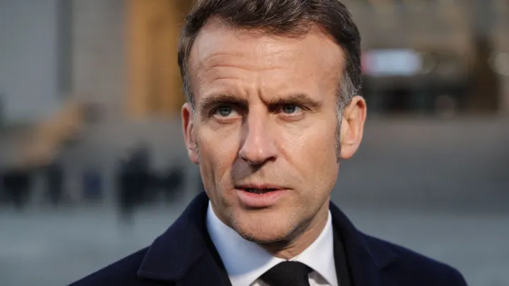 Макрон парирует нападки Трампа