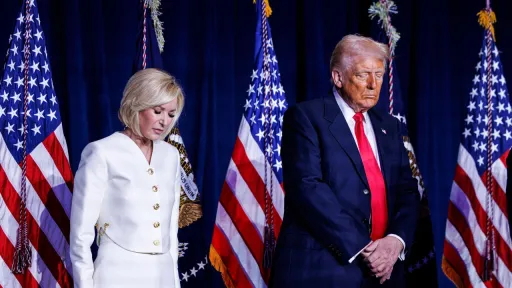 Trump „spirituális tanácsadója” éles reakcióval szembesült, miután Jézus Krisztushoz hasonlította őt