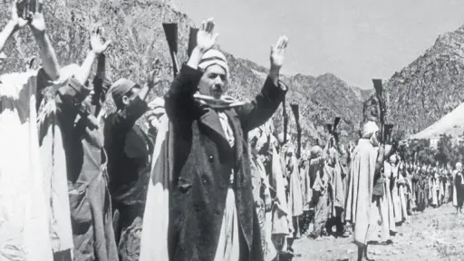 Guerre d’Algérie: la “tragédie occultée” des “camps de regroupement”