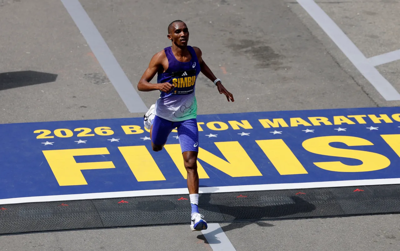 Alfonce Simbu wa Tanzania anyakua fedha katika mbio za Boston Marathon