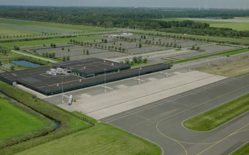 Lelystad Airport moet zijn activiteiten hervatten voor vakantievluchten en als militaire basis