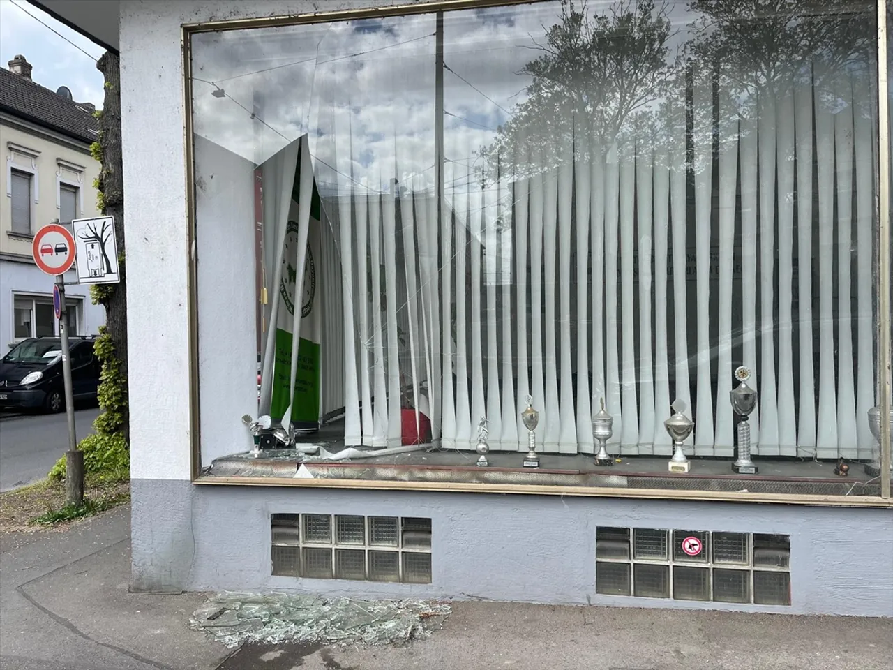 مهاجمان يتسببان في أضرار كبيرة بجمعية لأتراك تراقيا الغربية في مدينة ألمانية