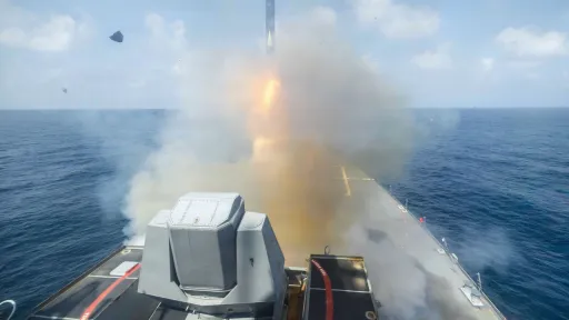 آمریکا یک کشتی ایرانی را در دریای عمان توقیف کرد