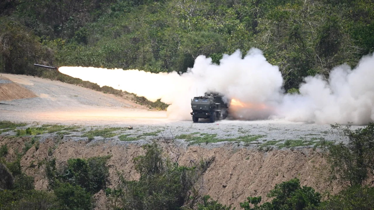 АҚШ, Жапония және Филиппин ауқымды әскери жаттығу өткізуде