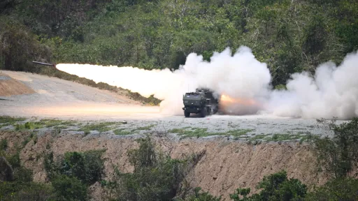 АҚШ, Жапония және Филиппин ауқымды әскери жаттығу өткізуде