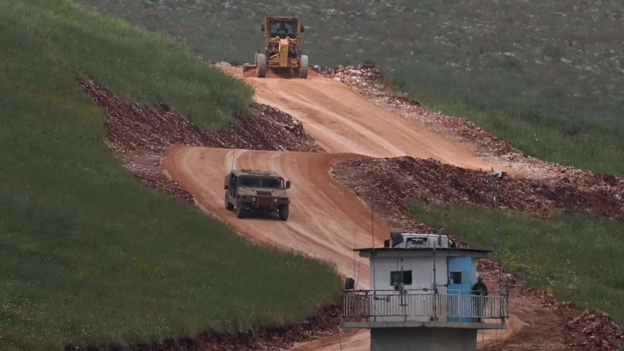İzrail armiyäse, utnı tuqtatuğa qaramastan, könyaq Livan xalqın çik buyınnan yıraq torırğa çaqırdı