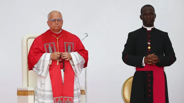 Papa Leão exorta Angola a superar as "divisões" durante uma missa a que assistiram 100 000 pessoas