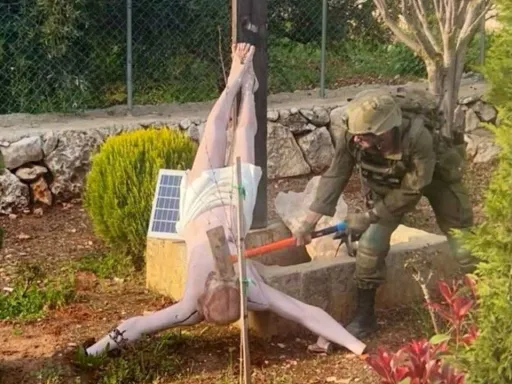 Sojan Isra’ila na shan suka bayan ya lalata mutum-mutumin Yesu a Lebanon