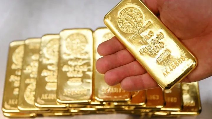 تراجع أسعار الذهب وسط ارتفاع الدولار مع تجدد التوتر بين واشنطن وطهران