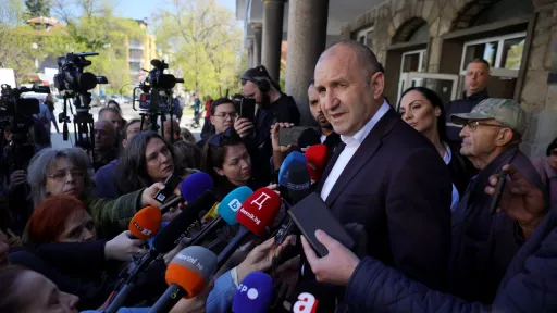 بلغاريا.. فوز كاسح لائتلاف الرئيس السابق راديف في الانتخابات العامة