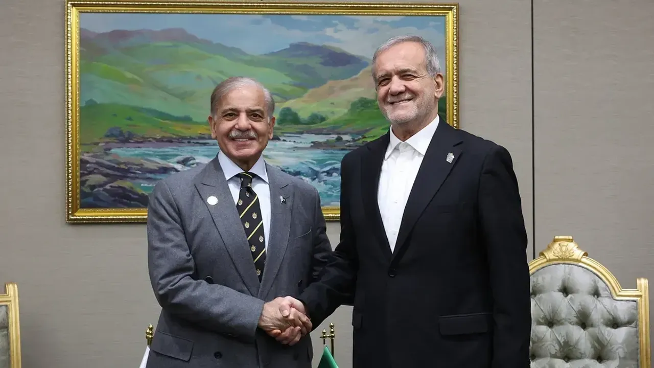 بزشكيان: أمريكا تخون الدبلوماسية.. والحصار البحري انتهاك لاتفاق وقف النار