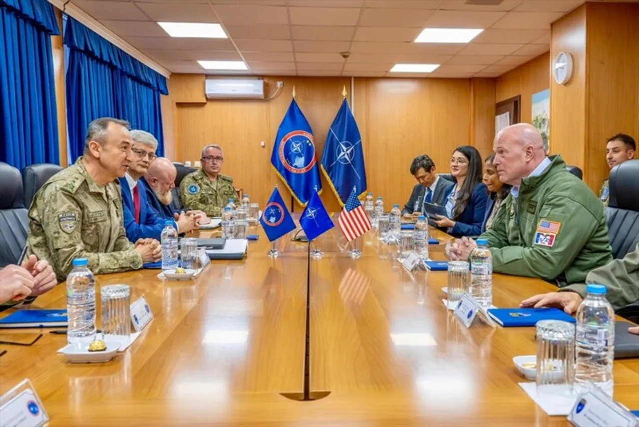 Komandanti i KFOR-it pret ambasadorin amerikan në NATO, diskutojnë për sigurinë në Kosovë