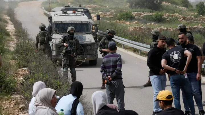 Izraelski doseljenici podigli zastavu Izraela tokom upada u džamiju Al-Aksa u Jerusalemu