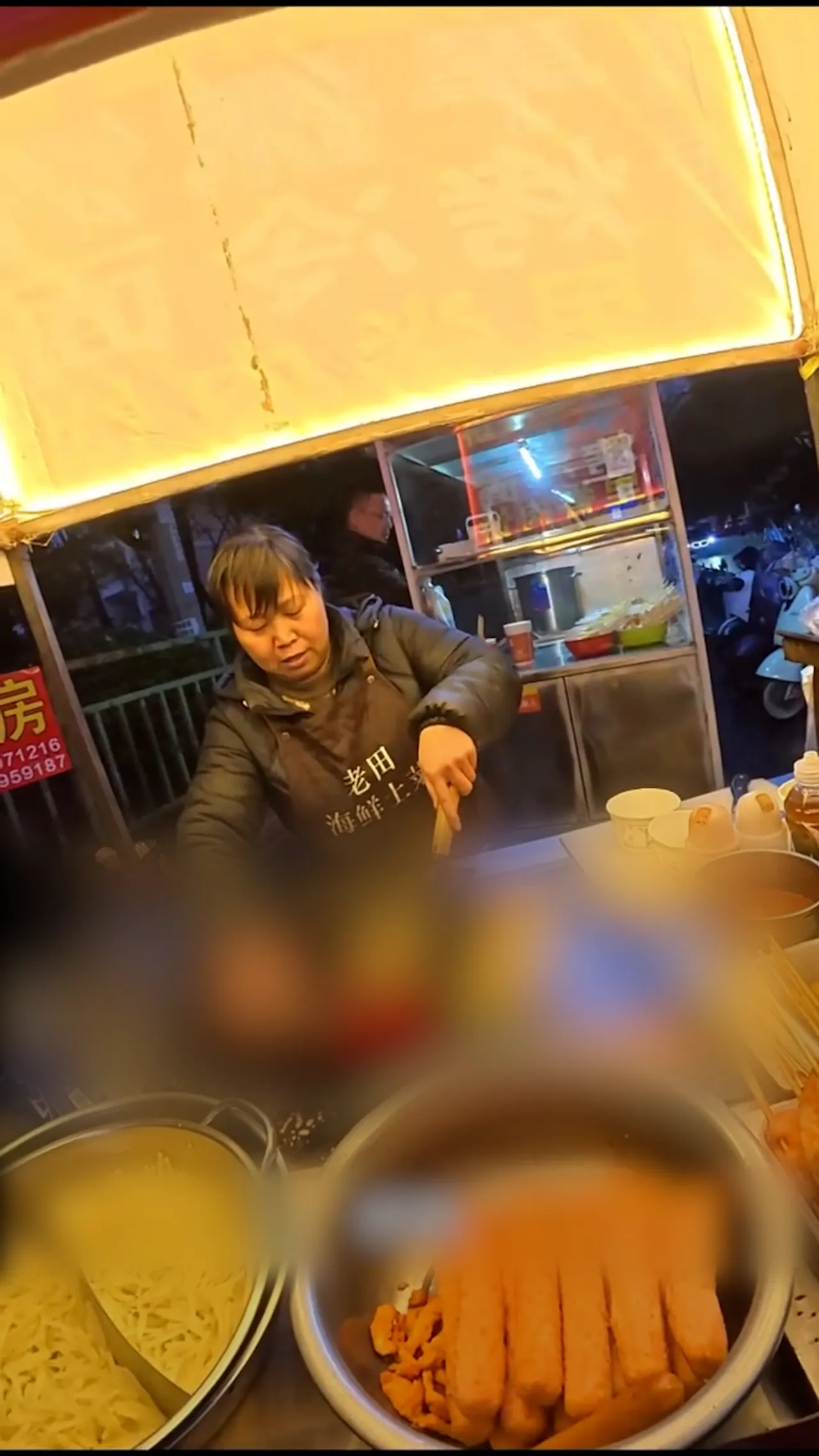 Pedagang kaki lima China mengatakan “Israel itu jahat”