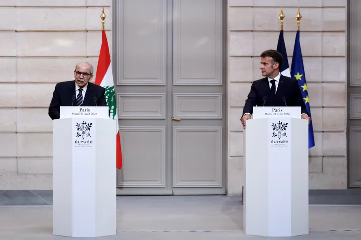 Macron urges Israel to 'renounce its territorial ambitions' in Lebanon