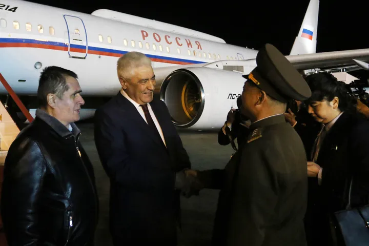 러시아 내무장관 북한 방문…평양 도착