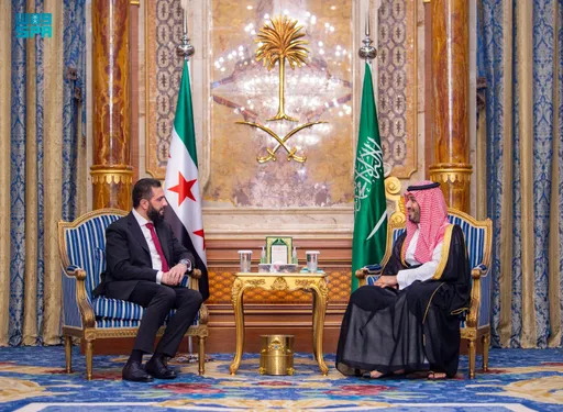 الشرع وولي العهد السعودي يبحثان في جدة التعاون الاقتصادي ومشاريع الربط الإقليمي