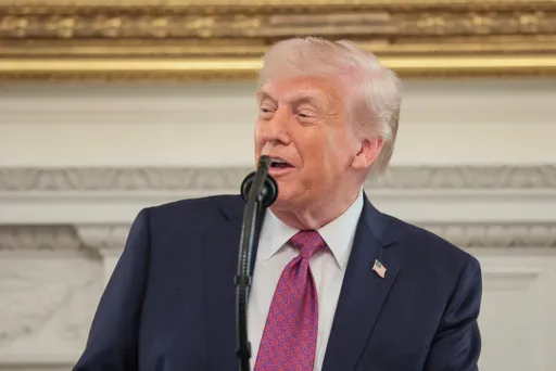 Trump says Iran wants Hormuz open, but presents the opposite to 'save face'