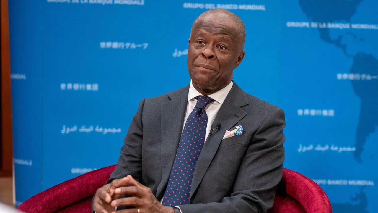 Nigeria's president sacks finance minister, replaces him with tax expert