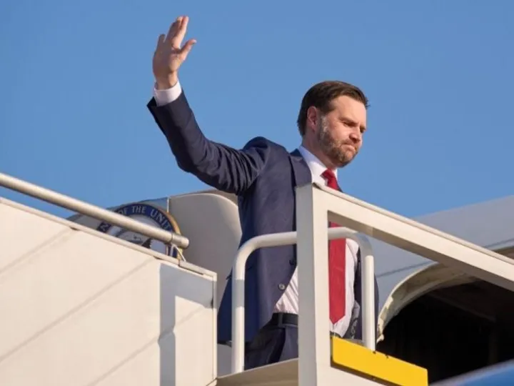 معاون رئیس‌جمهور آمریکا برای ادامه‌ مذاکره با ایران راهی پاکستان می‌شود