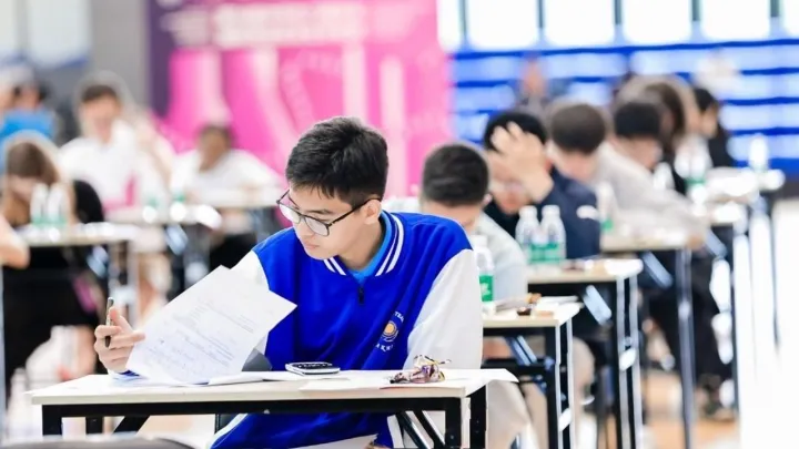 Казахский язык дебютировал на международной олимпиаде